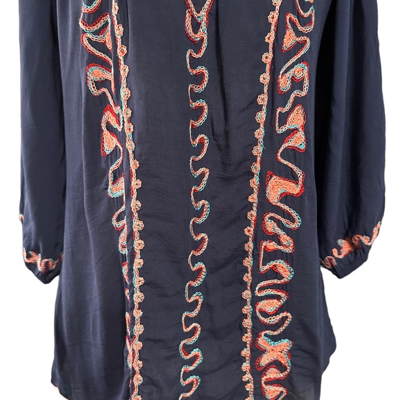 Poupette St Barth navy top in Large.  Absolutely gorgeous embroidery. - Picture 7 of 15